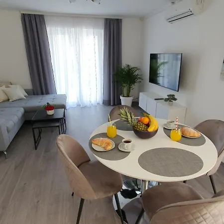 Apartment Zvjezdana Trogir Exterior photo