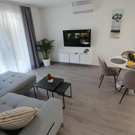 Apartment Zvjezdana Trogir Exterior photo